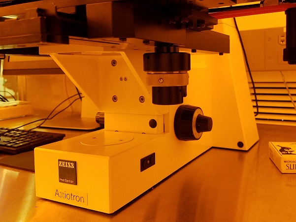 Axiotron microscope