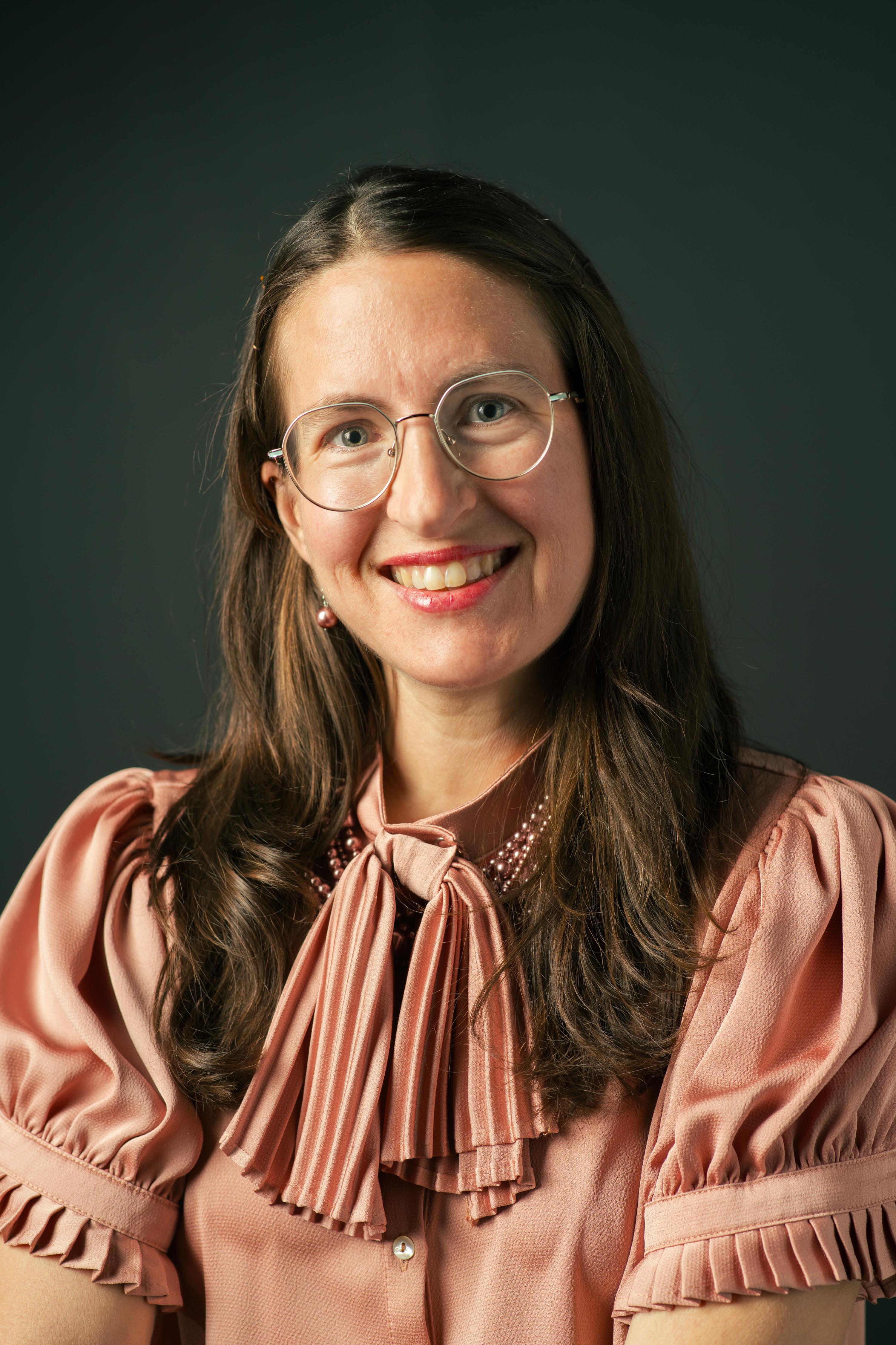 michelle edwards headshot