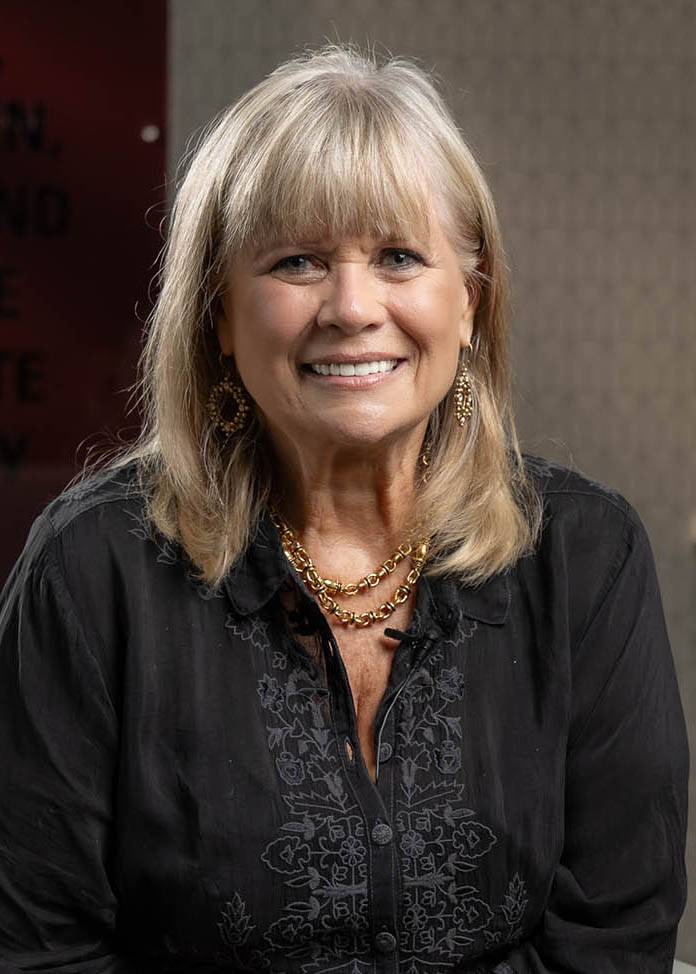 diana finlay hendricks headshot