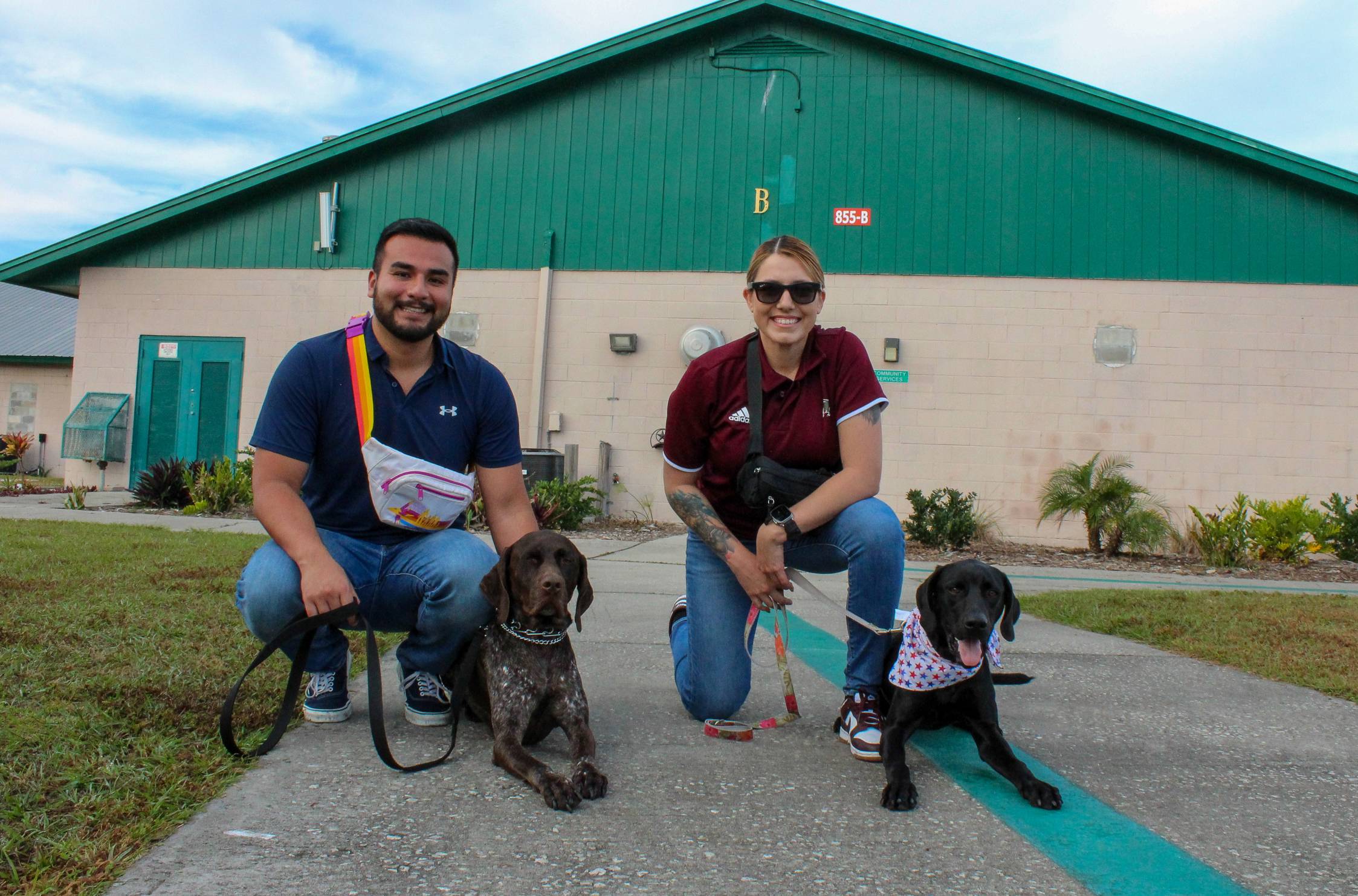 therapy k9s with their handlers