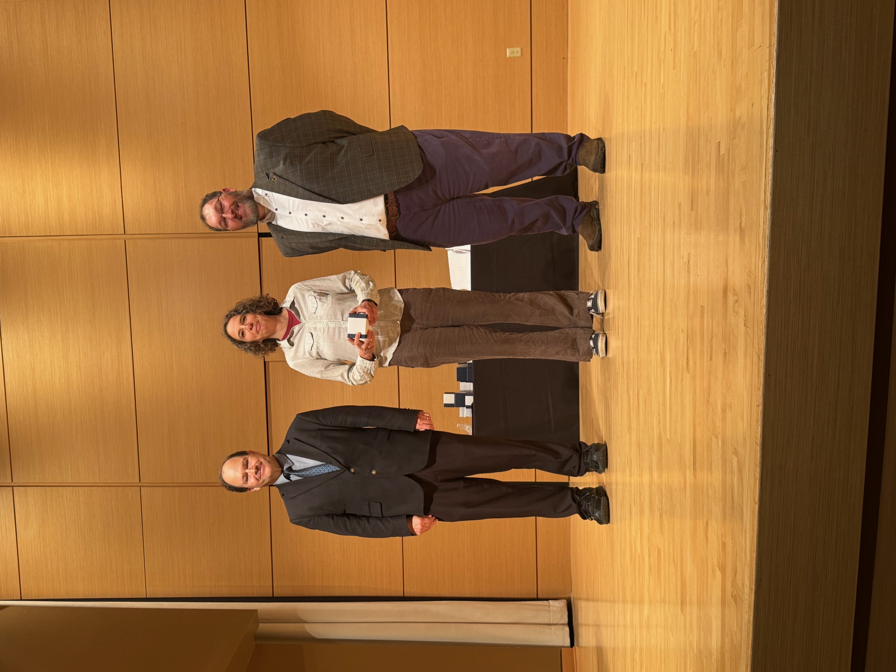  Barrett, Astrid & Ron