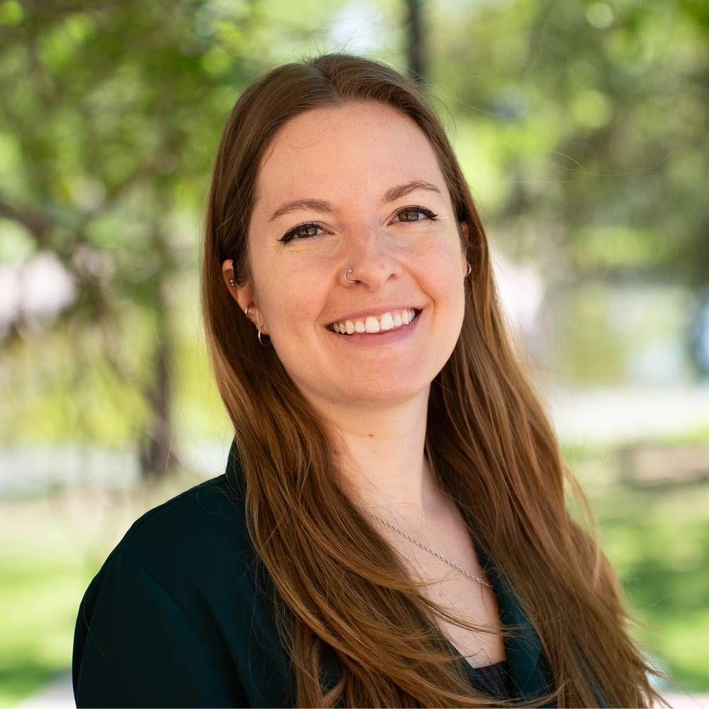 Erin Shilling Headshot