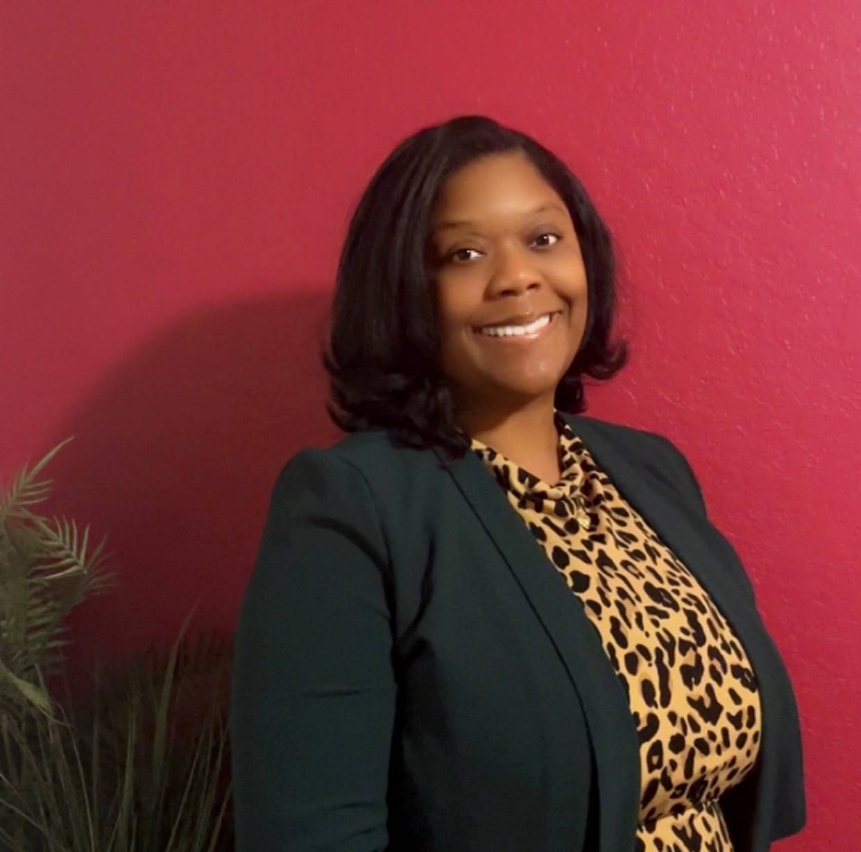 Dr. Ariel McField Headshot