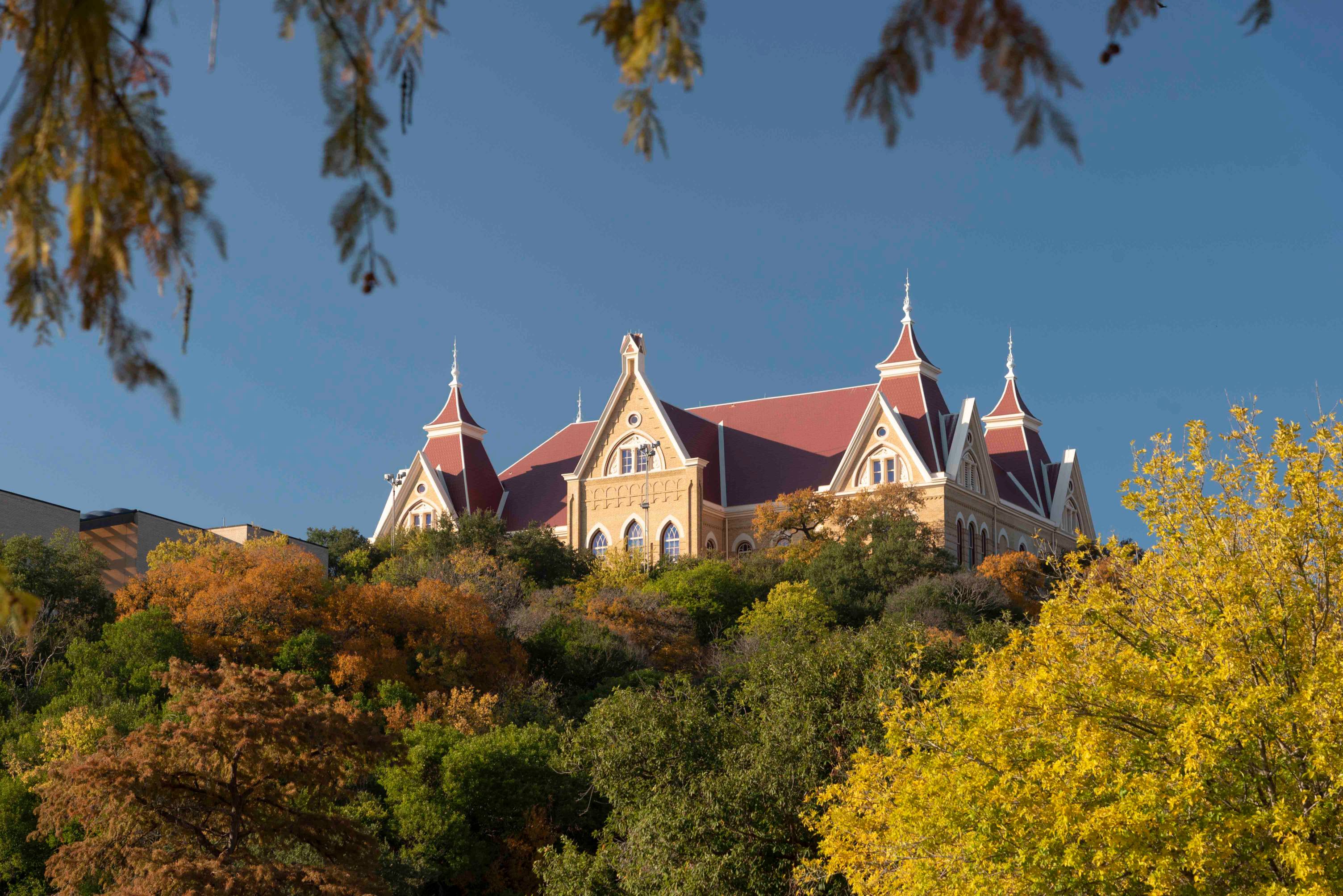 distant picture of the old main building 