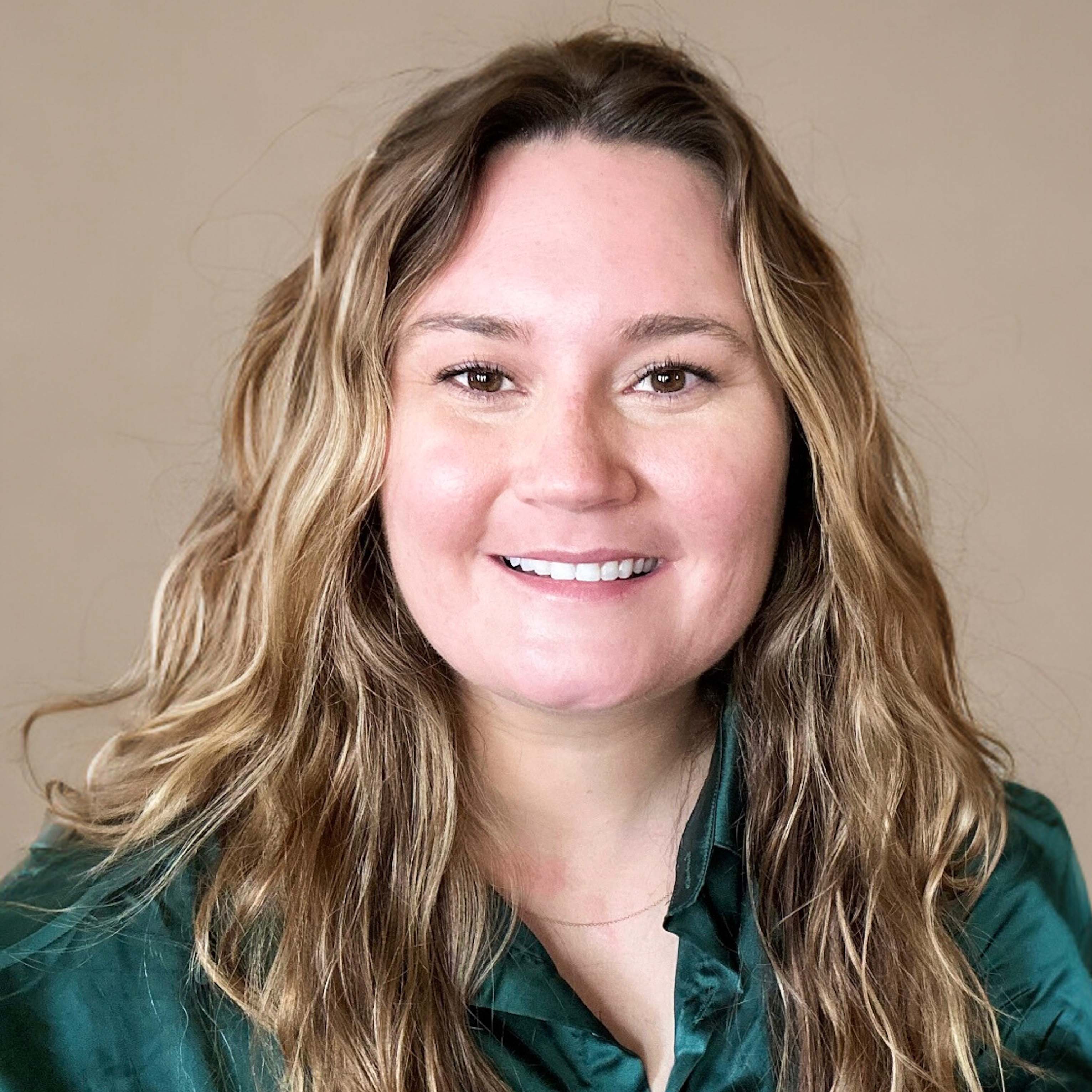 headshot of Candice Oelshlegal
