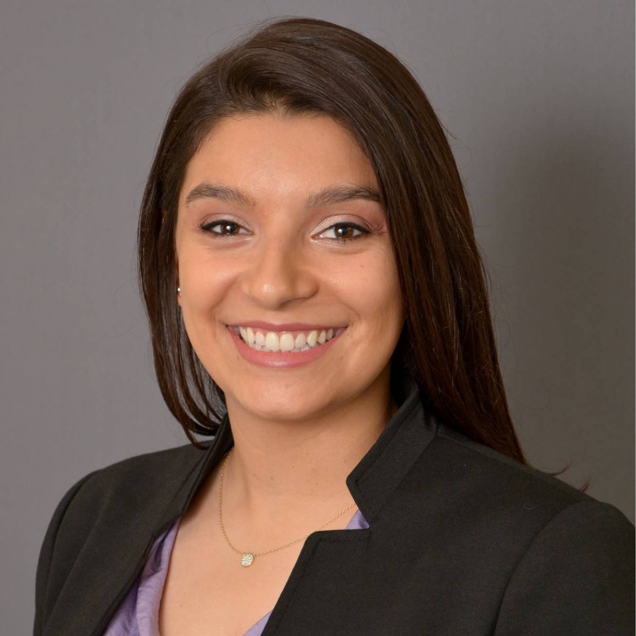 Headshot of Mariah Moe