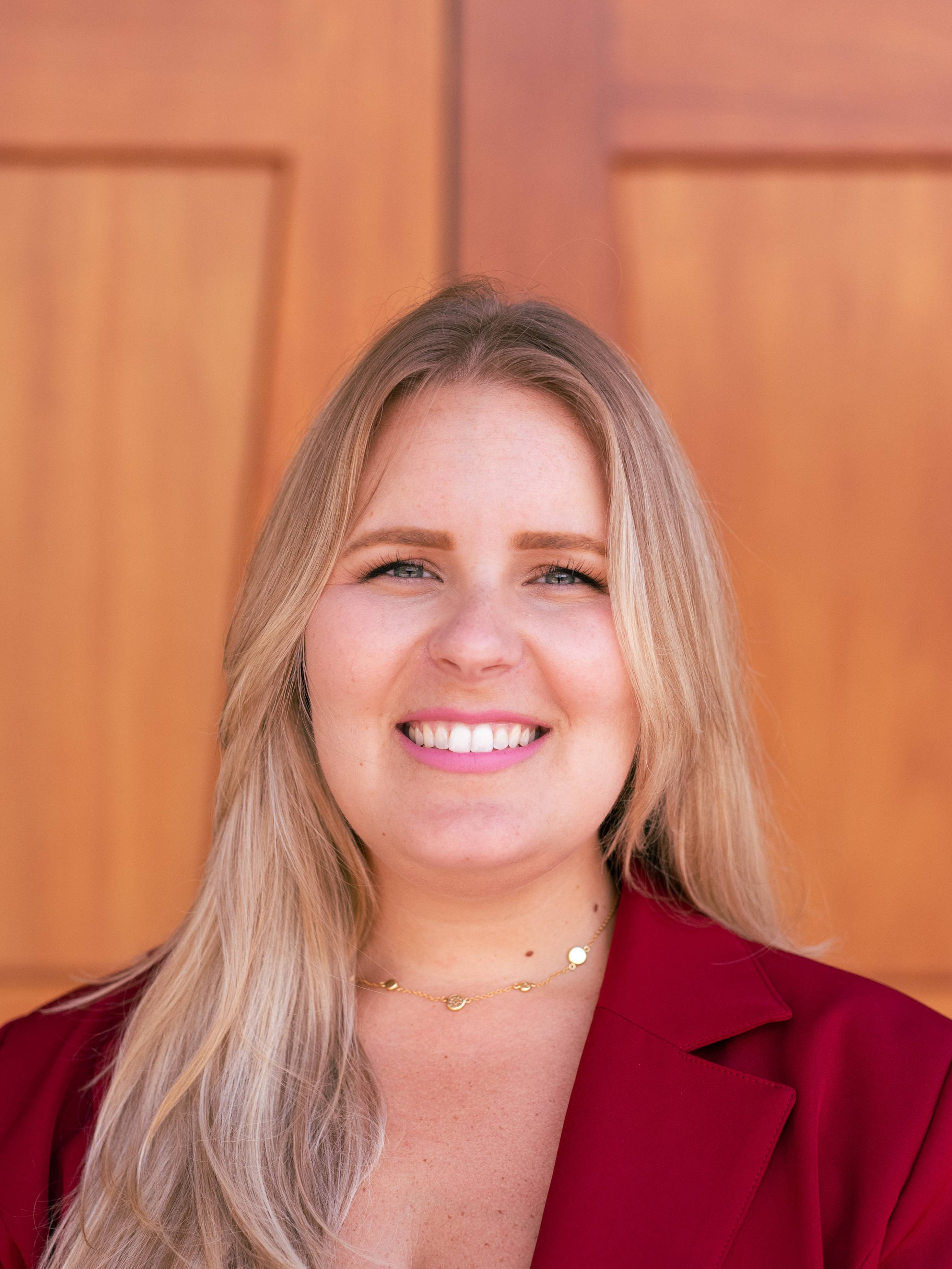 Dr. Lindsay Timmerman