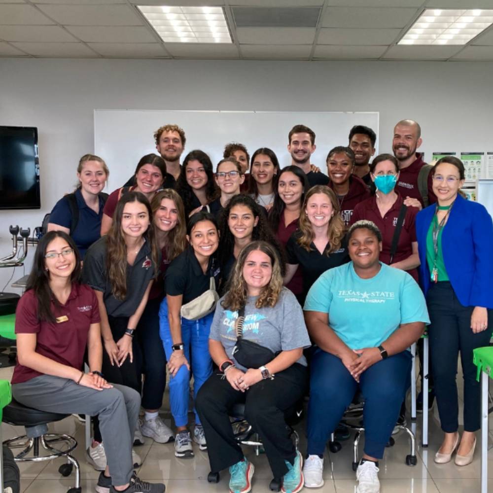 Photo of physical therapy students in Costa Rica