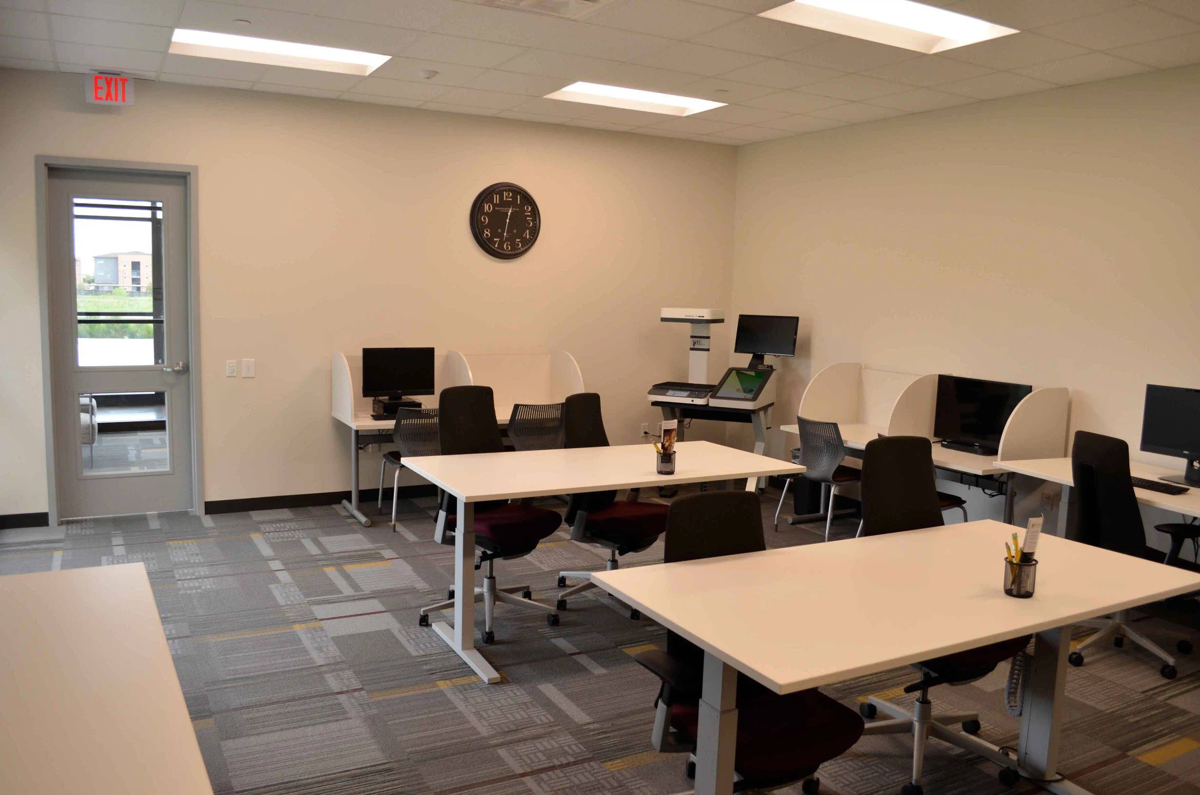 Reading room with tables and chairs