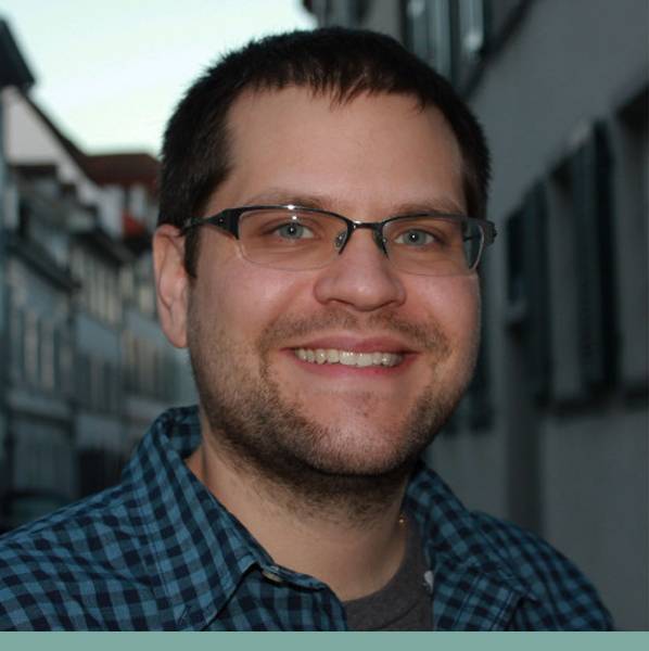Dr. Ryan Peterson Headshot

