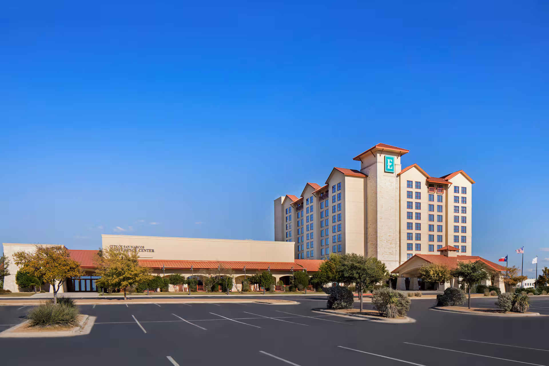 Exterior of the Embassy Suites by Hilton San Marcos Hotel Conference Center
