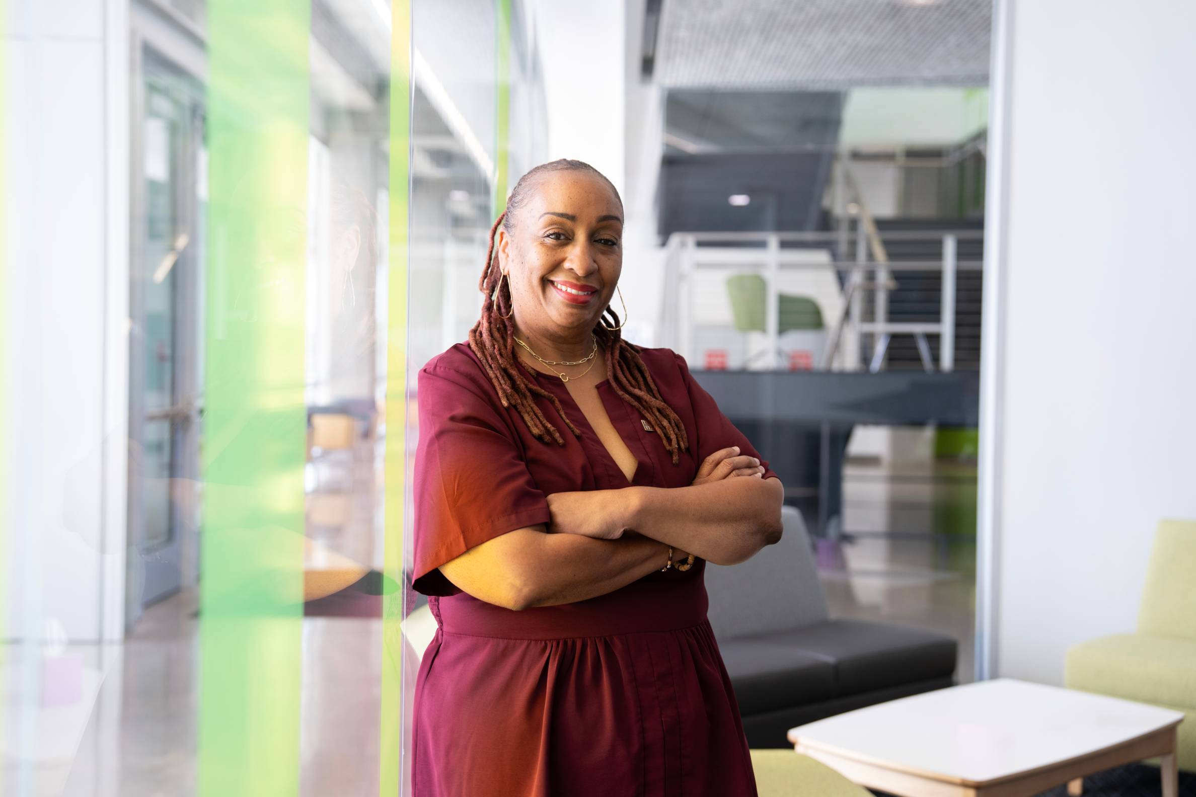 academic advisor points to a degree plan