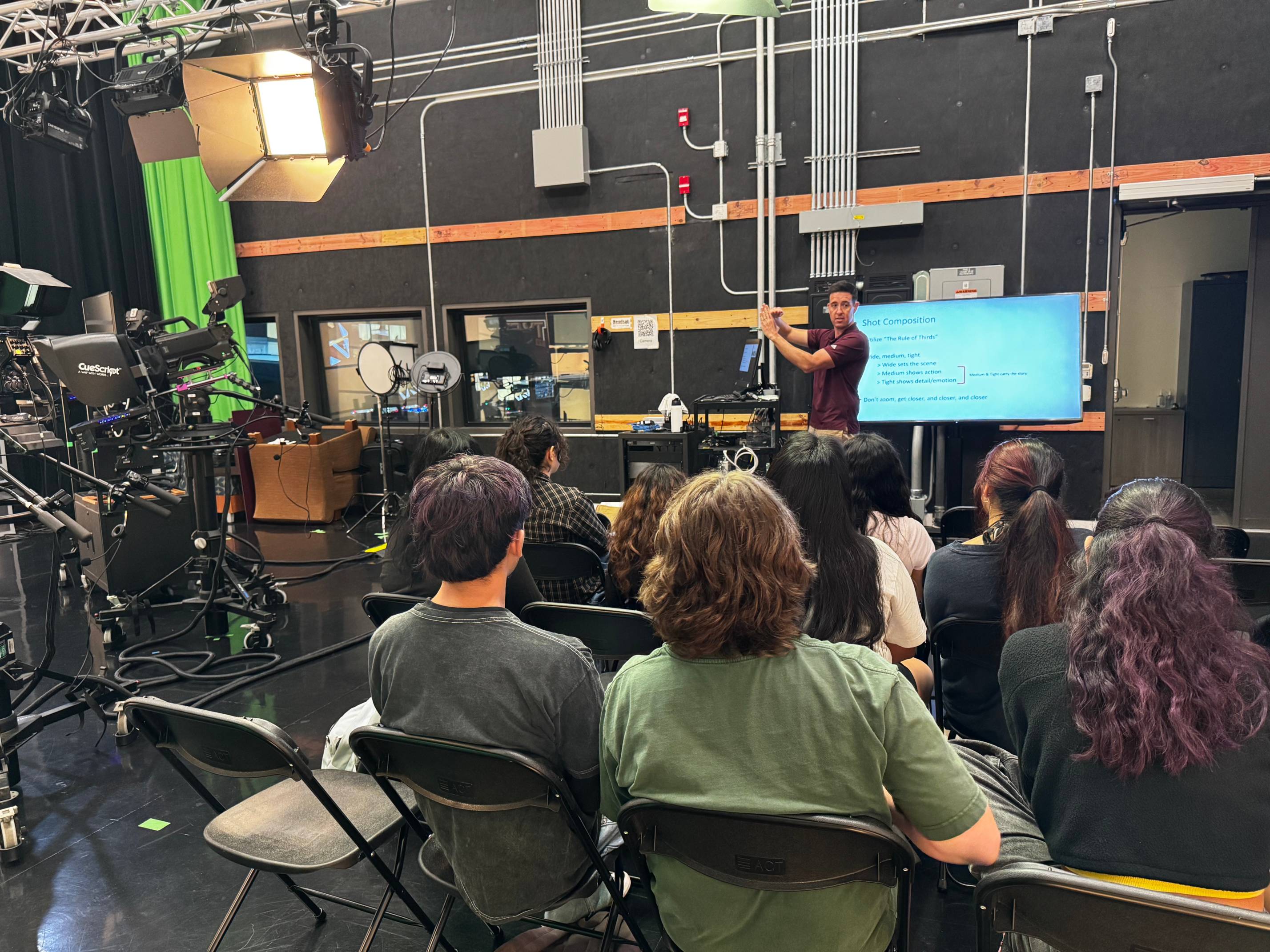 Dan Seed teaching at the SJMC Summer Intensive course at Live Oak.
