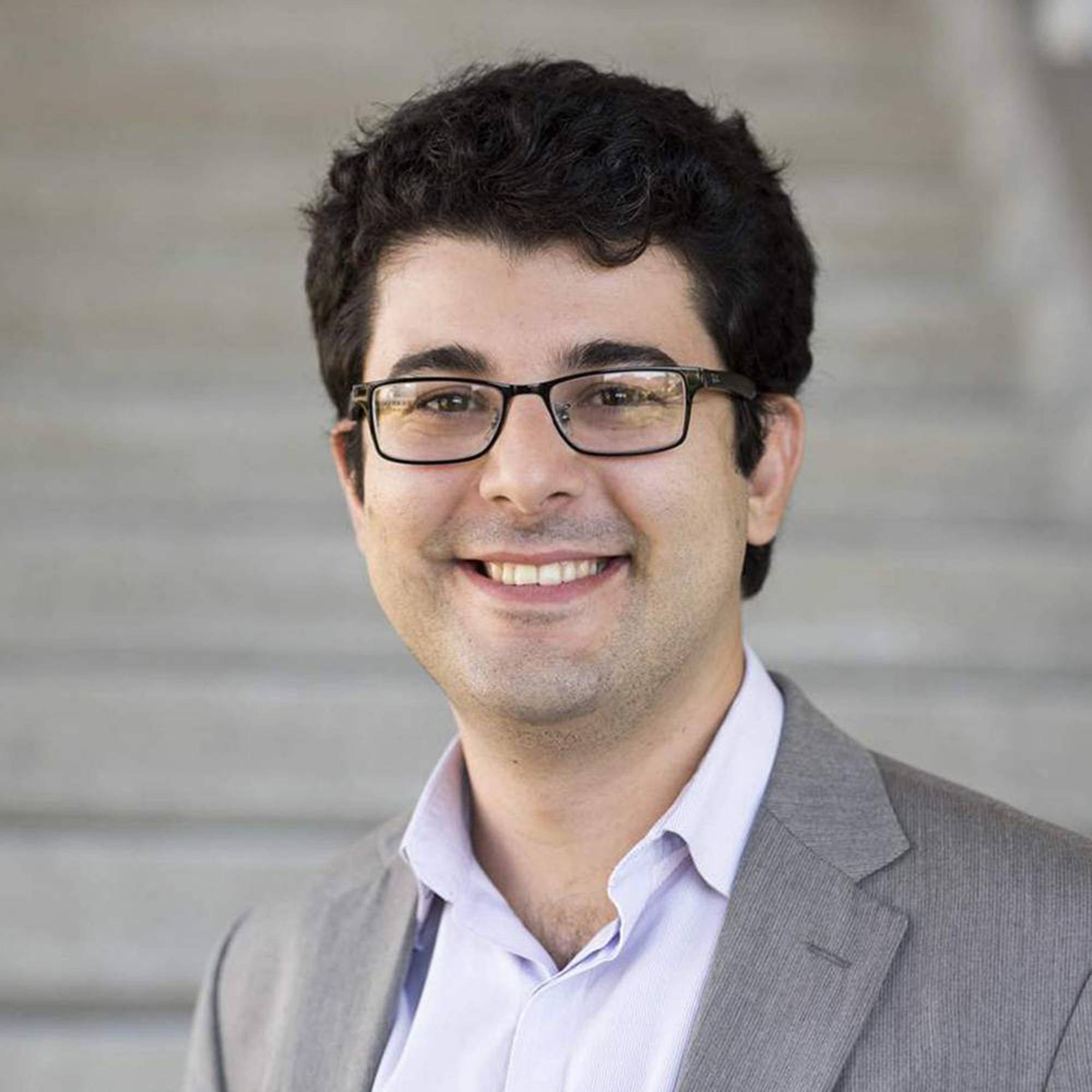 Dr. Tahir Ekin