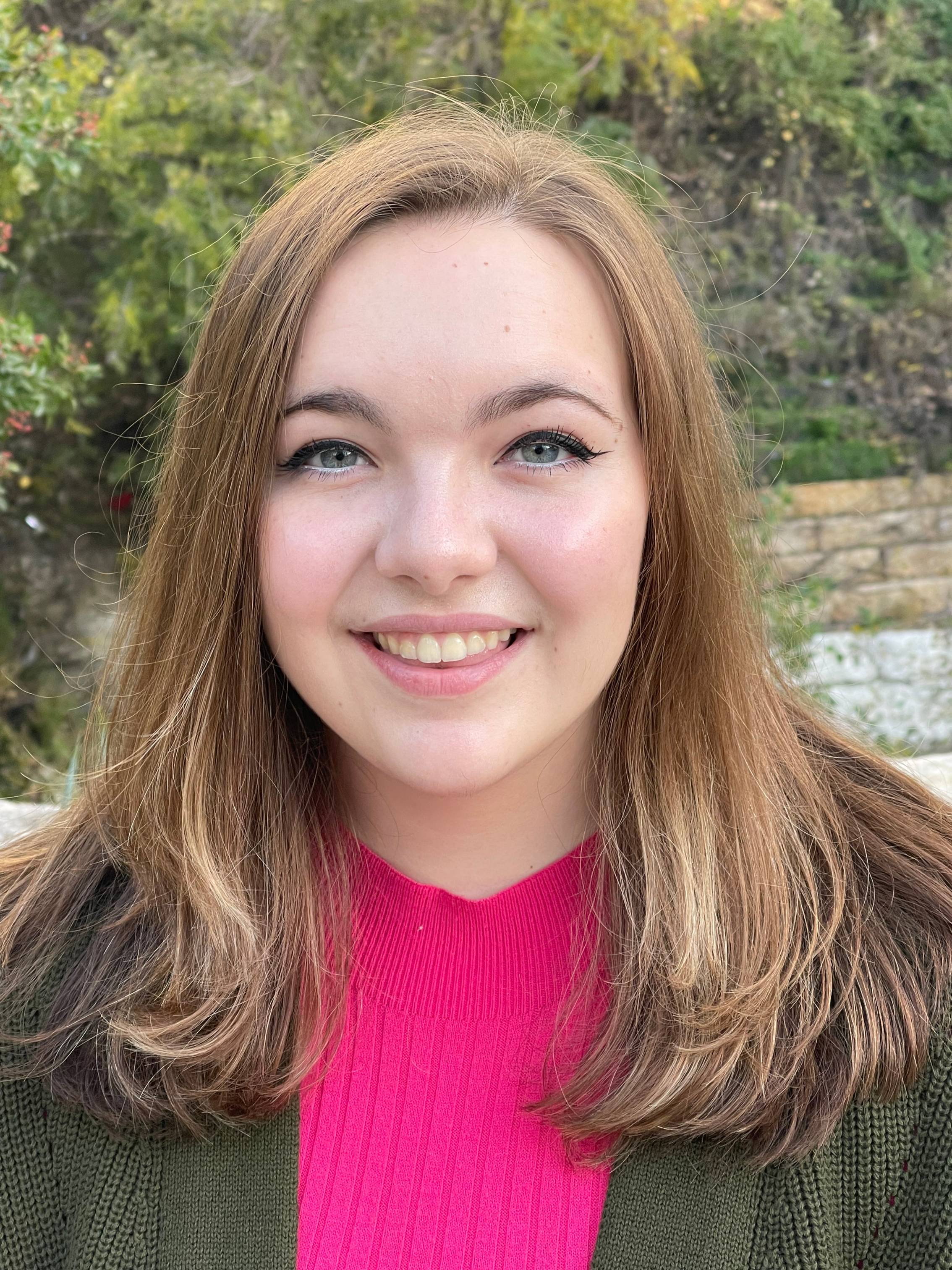 Erin Everette's headshot