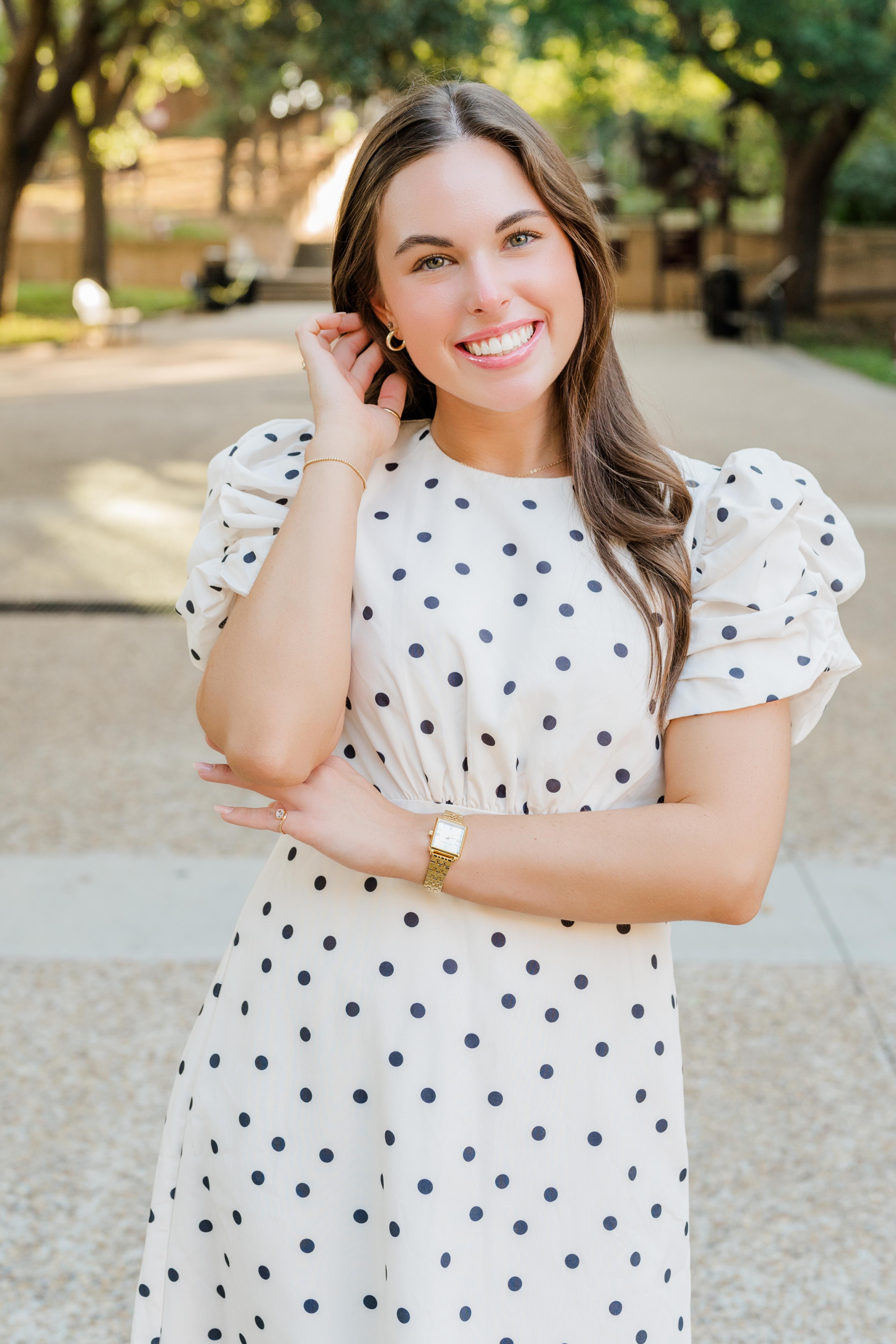 Mia Moran's headshot