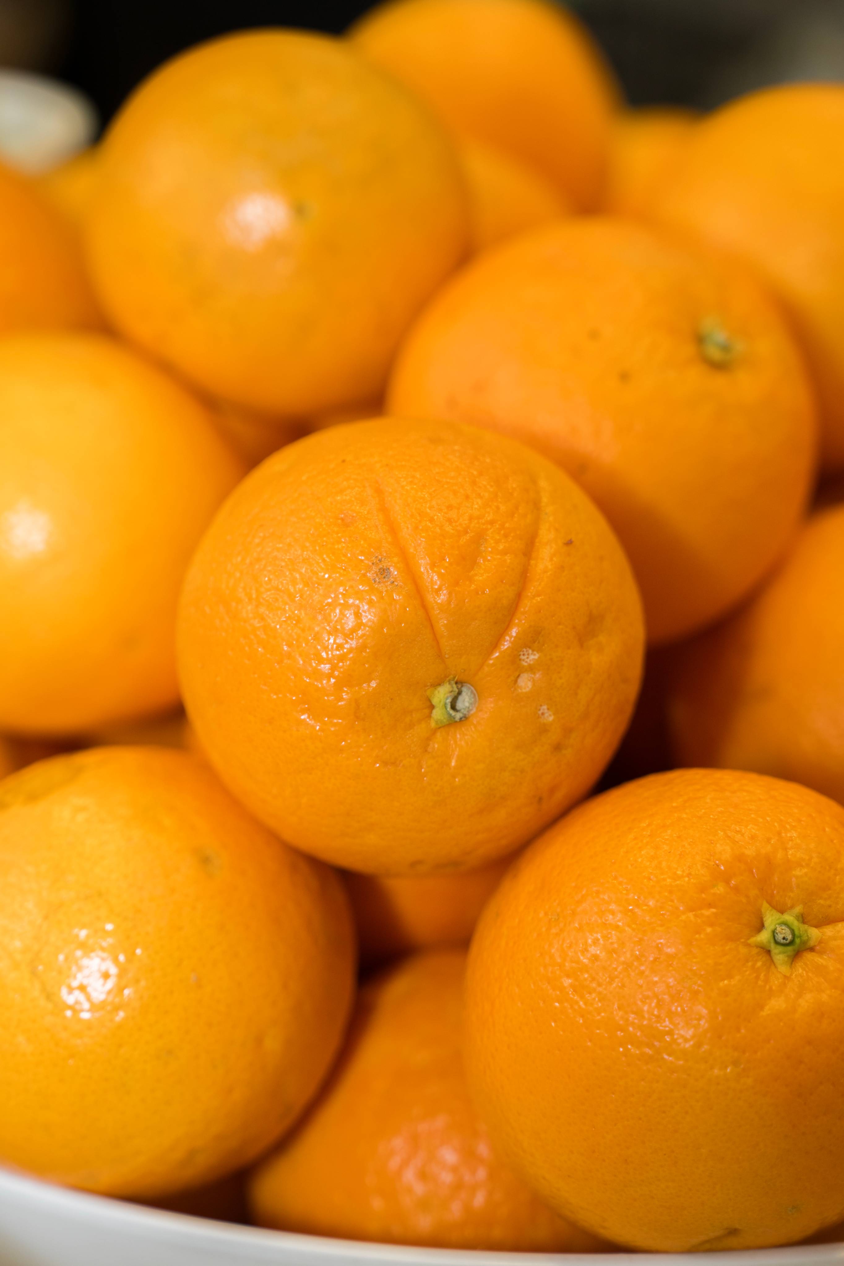 stack of oranges