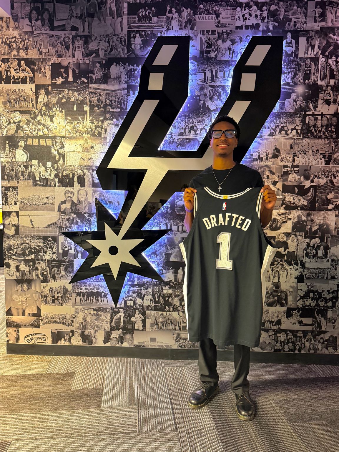 Kaison Ward of the San Antonio Spurs