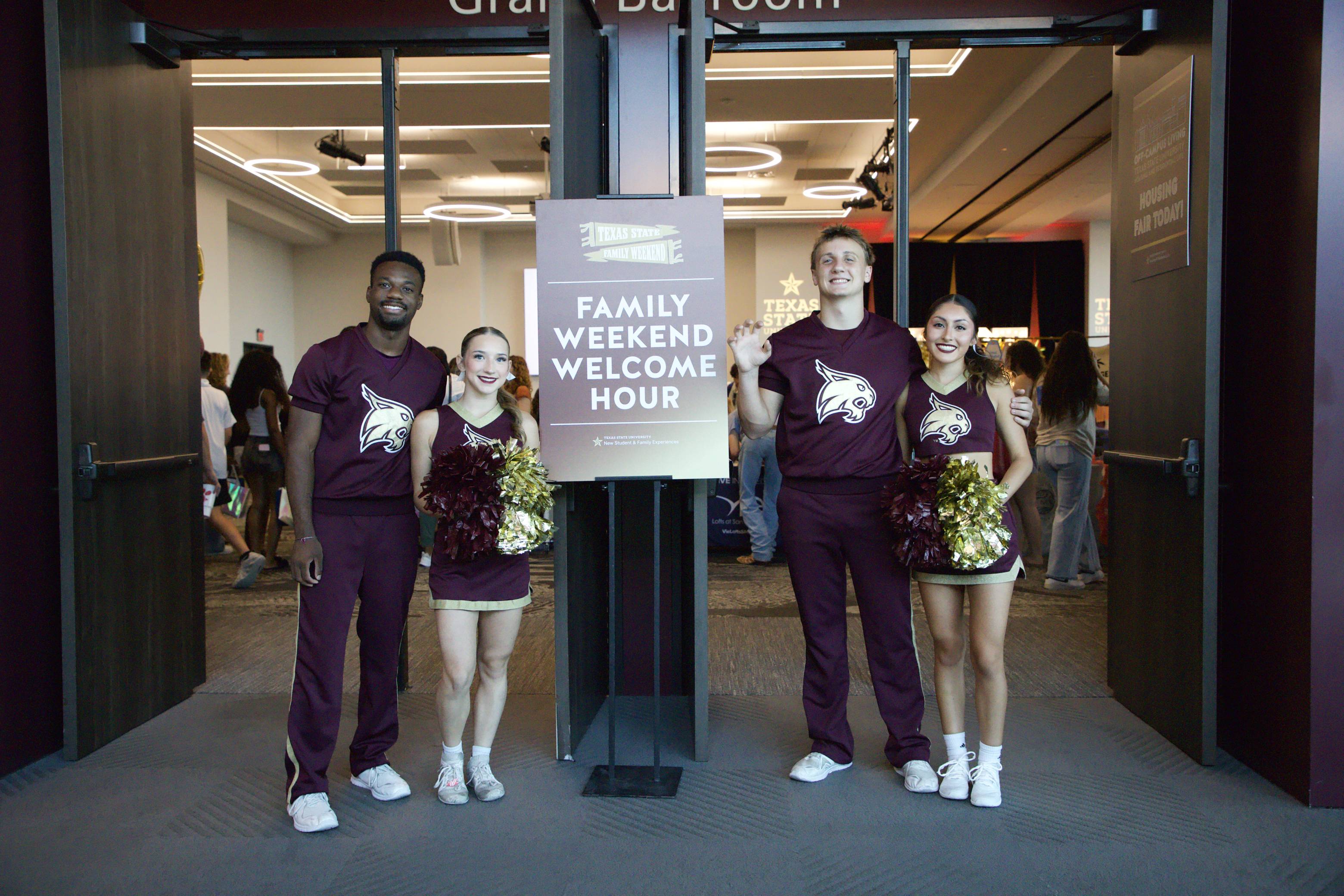 Cheerleaders at Family welcome hour