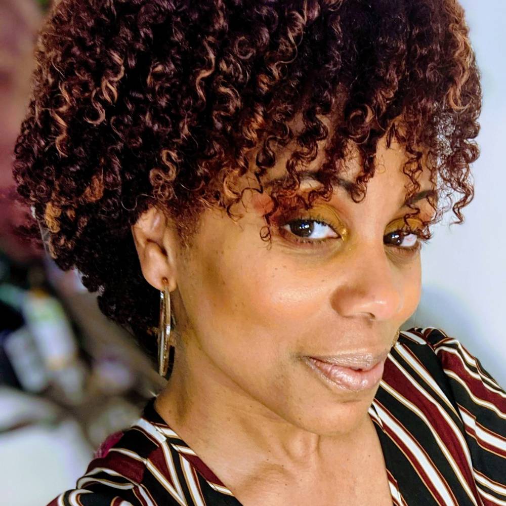 headshot of jonafa banbury