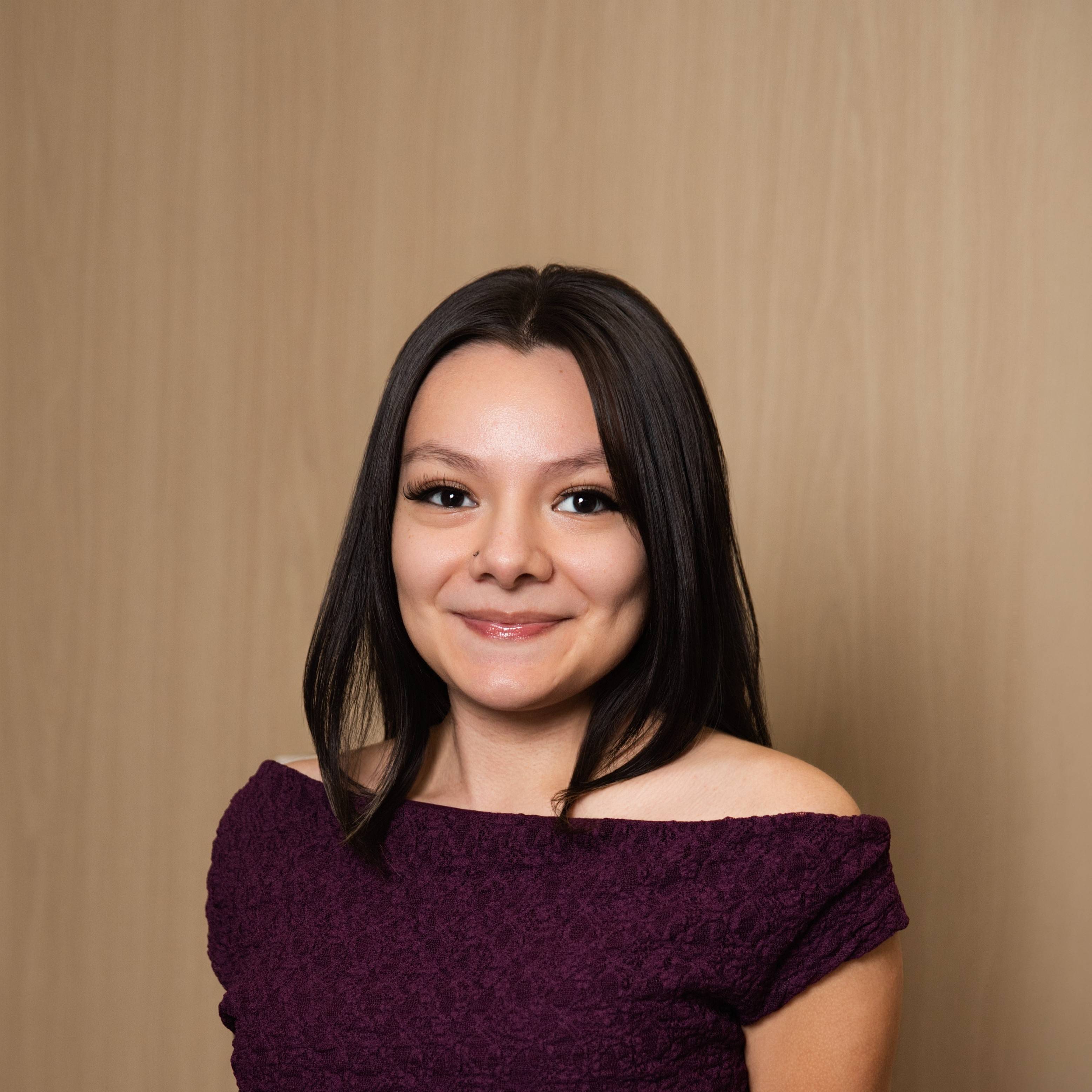 elizabeth cruz headshot