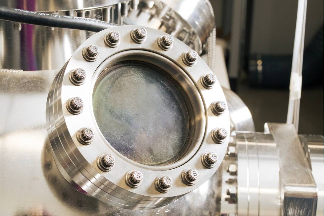 circular viewport on semiconductor processing equipment